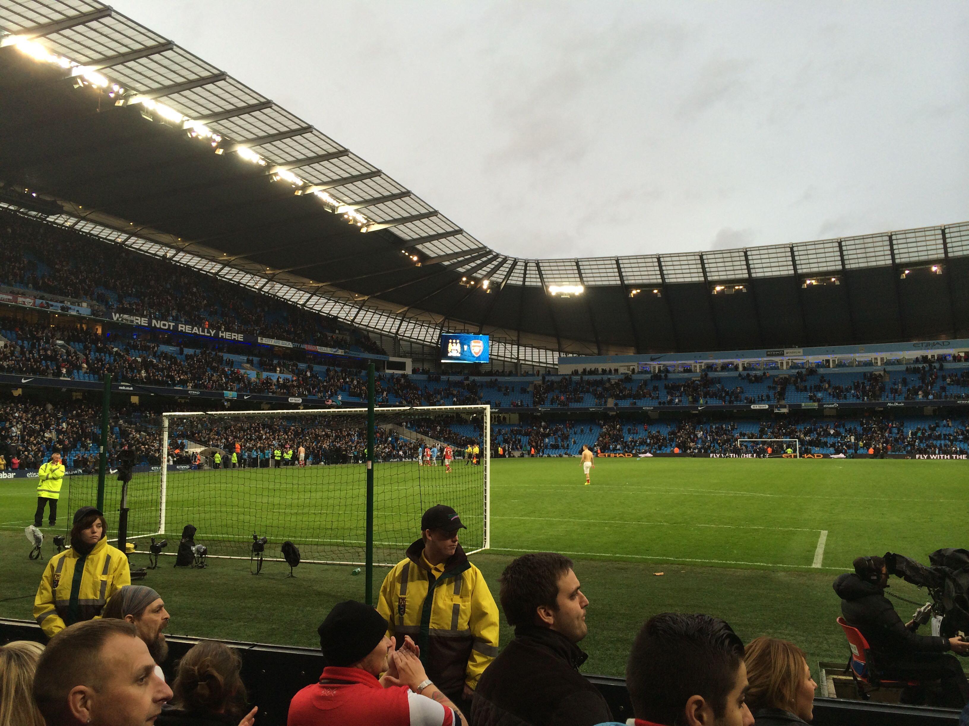 记者：什琴斯尼周一抵达巴塞罗那，并将观战下场欧冠比赛